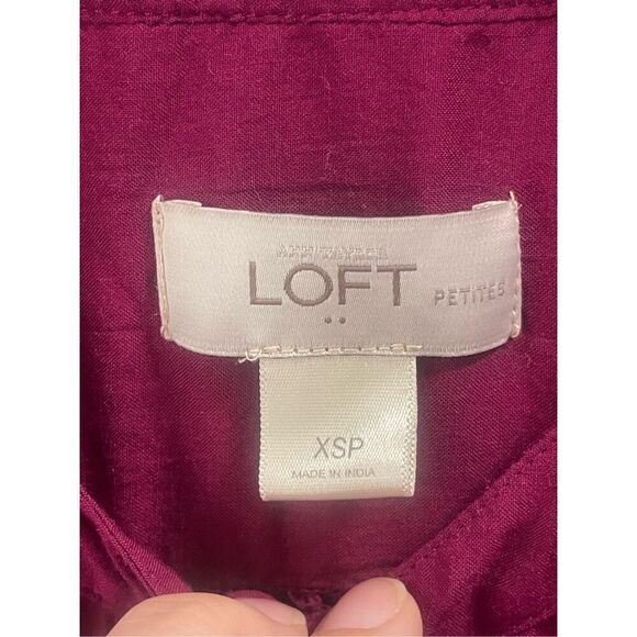LOFT fuchsia half button down top Size XS petite - Picture 4 of 4